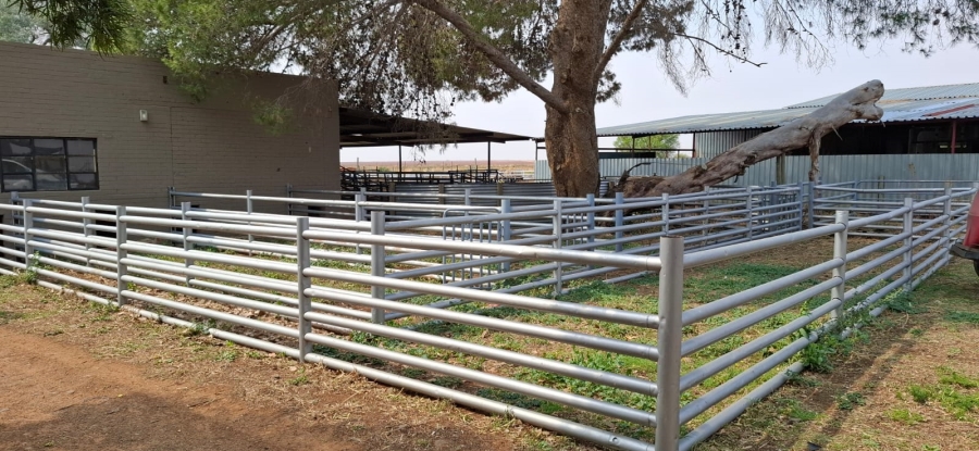  Bedroom Property for Sale in Bainsvlei Free State